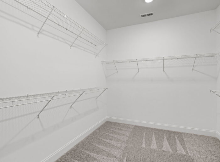 Oversized walk-in closet new construction greater Chattanooga area