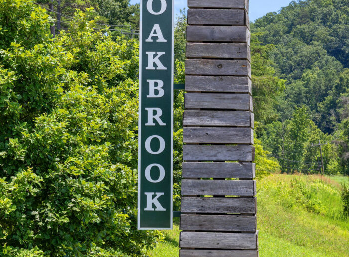 The Retreat at Oakbrook entrance sign