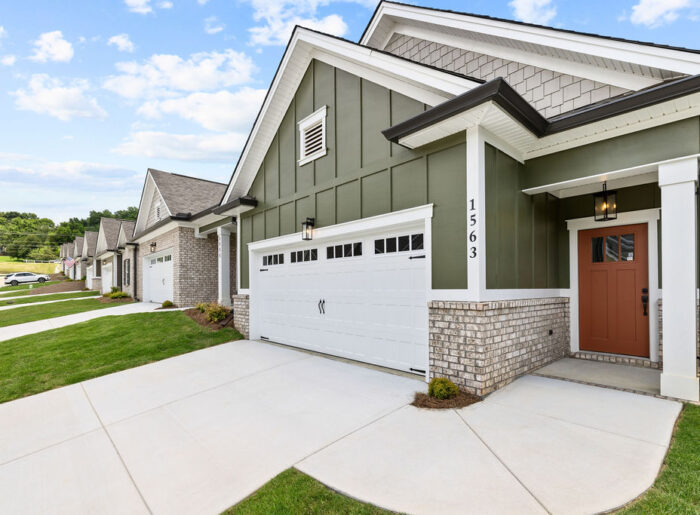 Single level living Pratt new home