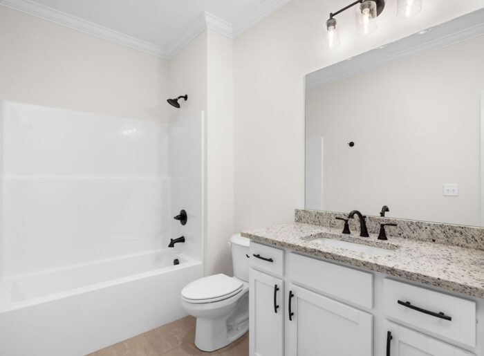 Full spacious bathroom for guests or children greater Chattanooga
