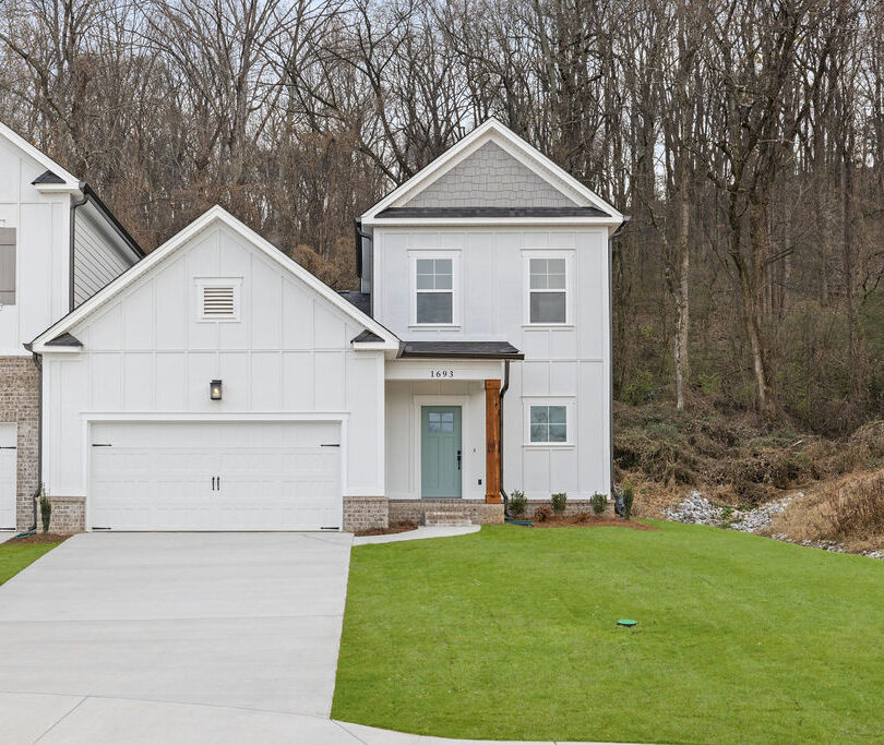 New construction townhome by Pratt Home Builders in Hixson TN