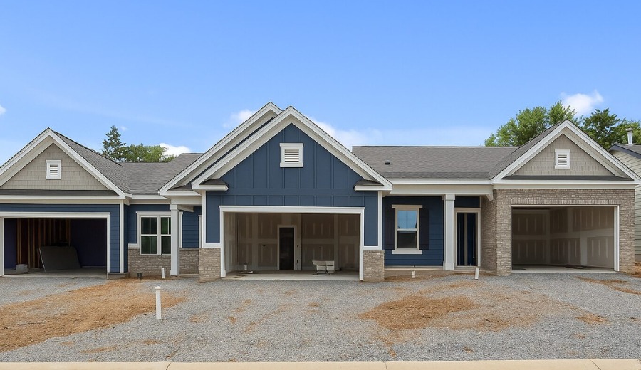 Single family home new construction quick move-in Pratt home